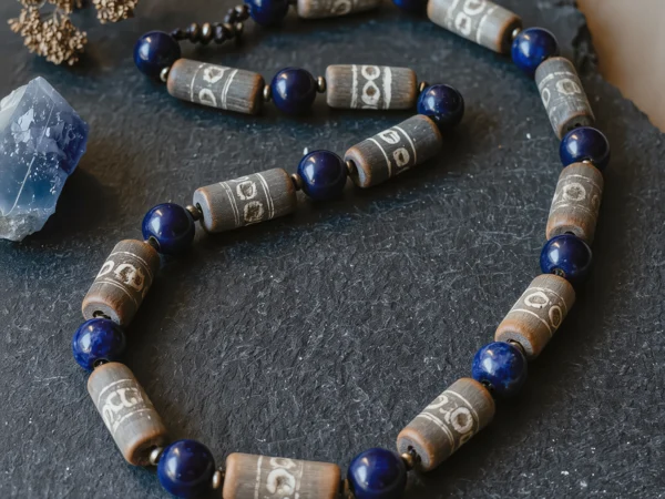 Covenant No. 08 — Mystic Knot Primary Narrative Covenant No. 08: Mystic Knot hand-knotted necklace featuring Tibet Dzi and Henan Kyanite.