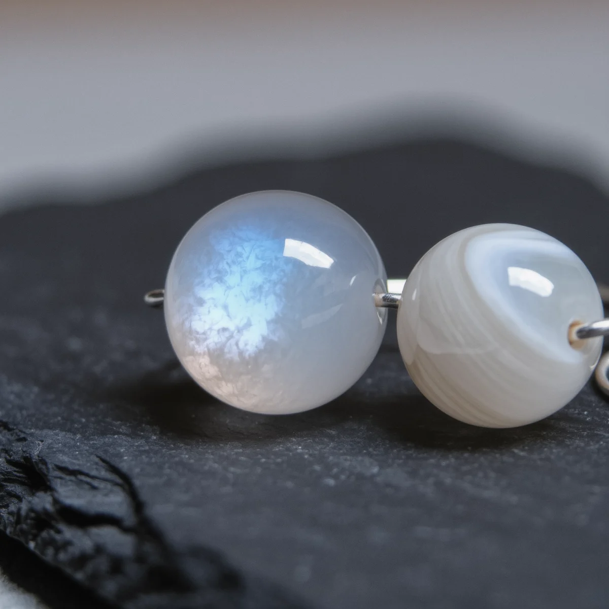Fluidity No. 03 — Macro Material Witness Fluidity No. 03 macro detail highlighting the intense blue adularescence of Sichuan Moonstone and the milky purity of Anhui White Agate.